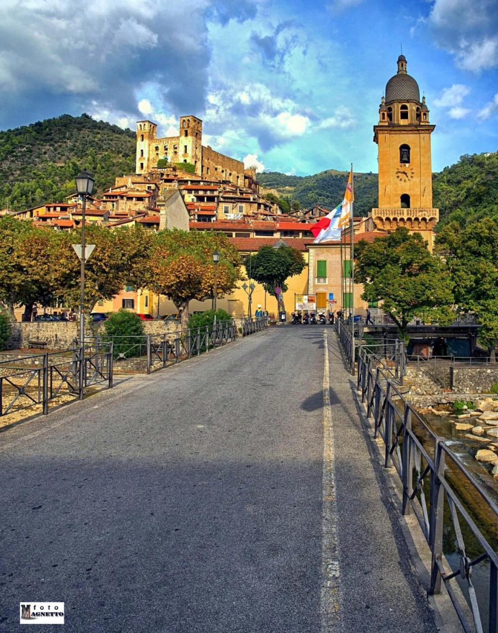 Villa Stardust - Bedbluesky Dolceacqua Exterior foto